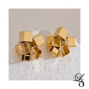 ✨🟨New 18K Gold Hollow Square Cluster Stud Earrings 🟨✨